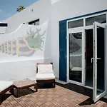 호스텔 Endless Summer House (adults Only) 아데제