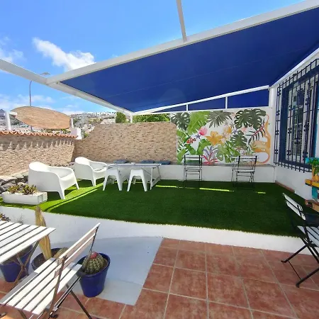 Endless Summer House (adults Only) ホステル アデヘ